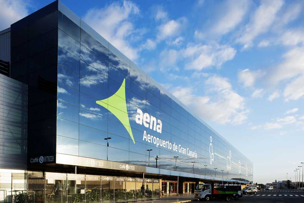 Aena licita servicio de asistencia a personas con movilidad reducida en 12 aeropuertos