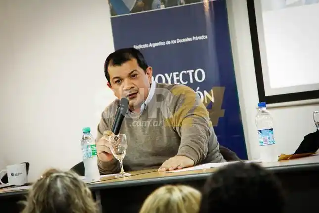 “Para que la presencialidad continúe en Santa Fe, son necesarias las restricciones en AMBA y en CABA”