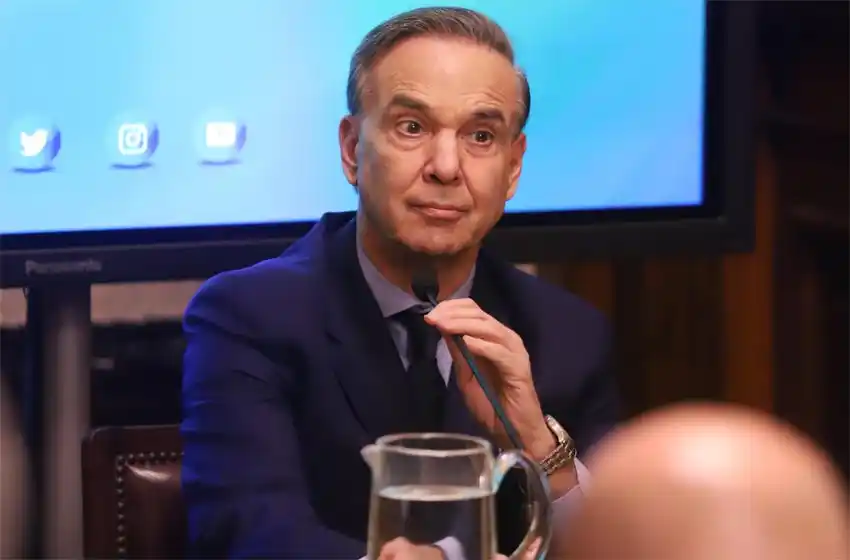 Pichetto anunció que renunciará a la jefatura del bloque de senadores del PJ