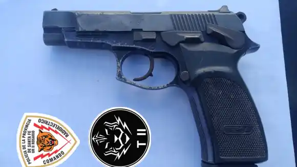 Dos detenciones en zona oeste: uno de los sujetos es sospechoso por una balacera en la que resultó herida una mujer