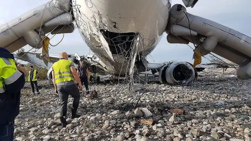 Un muerto y 18 heridos al despitarse un avión en Rusia