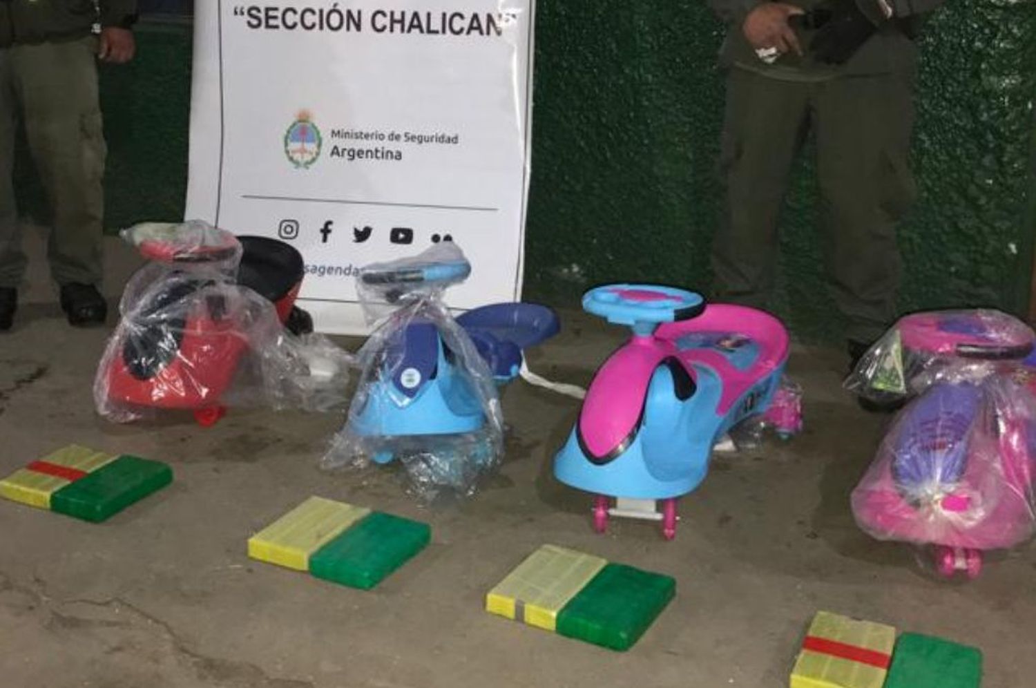 Incautan “narcotriciclos” con más de 8 kilos de cocaína