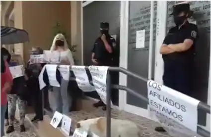 IOSPER: afiliados protestaron ayer en toda la provincia