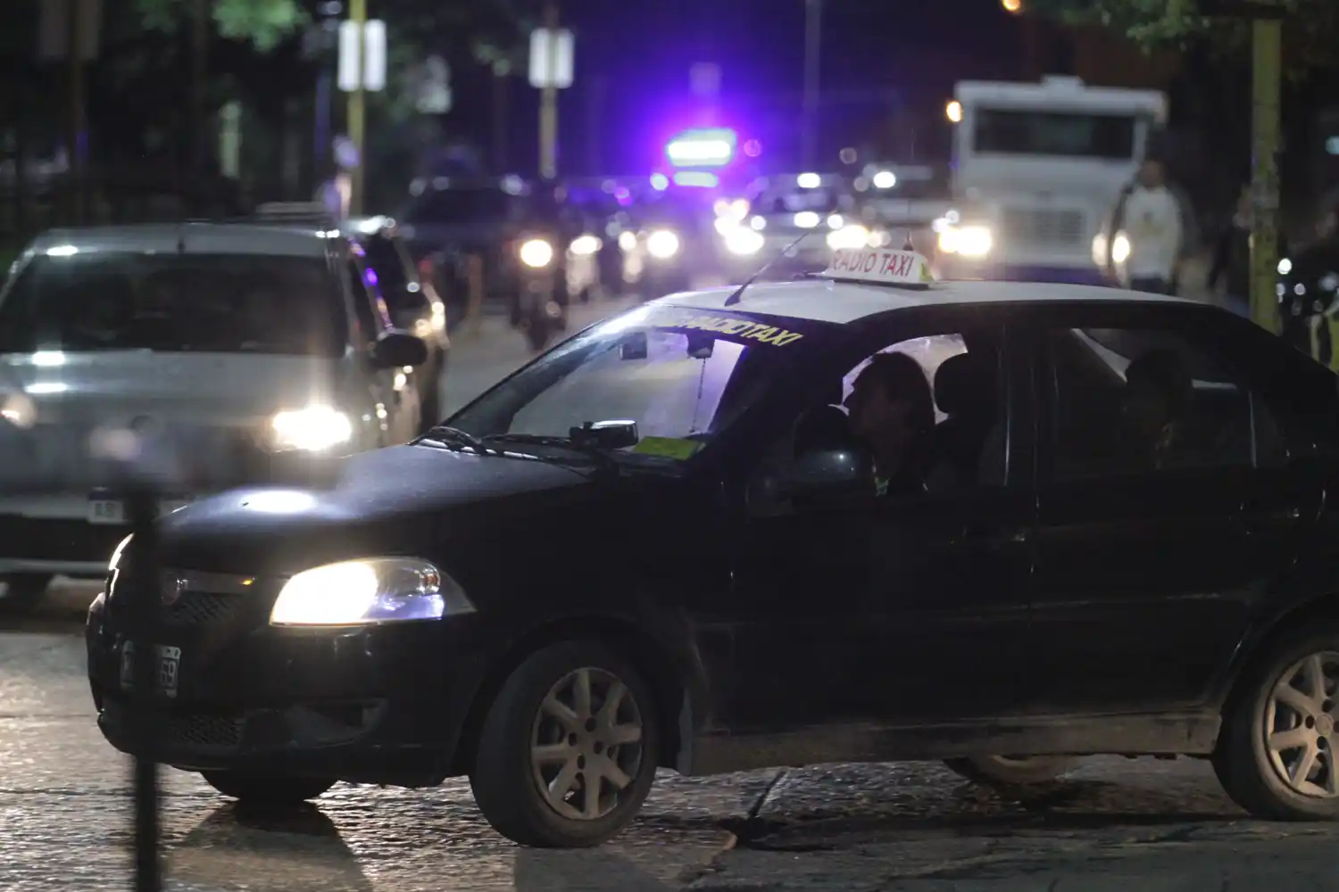 Hirieron de arma blanca a un taxista tras un robo