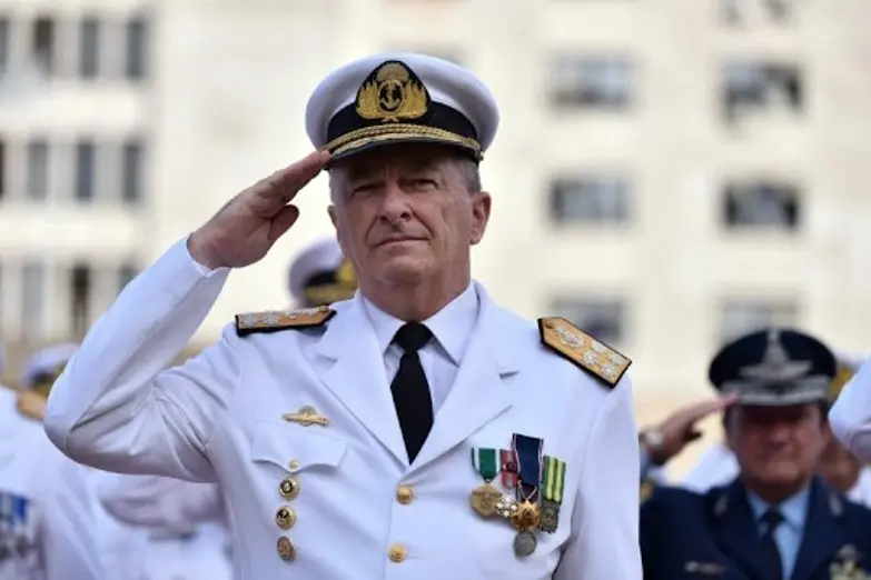 El ex jefe de la Armada habla ante la Comisión Bicameral investigadora