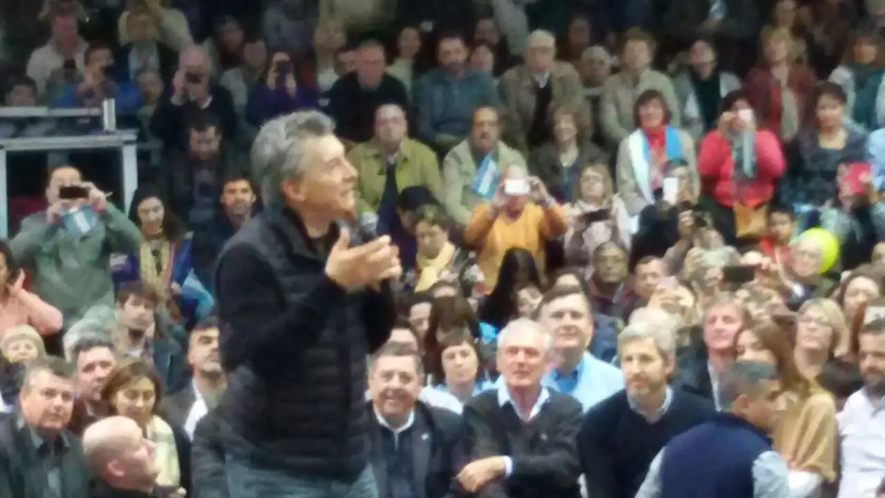 Macri le pidió a Bordet que adhiera a la Ley Pyme