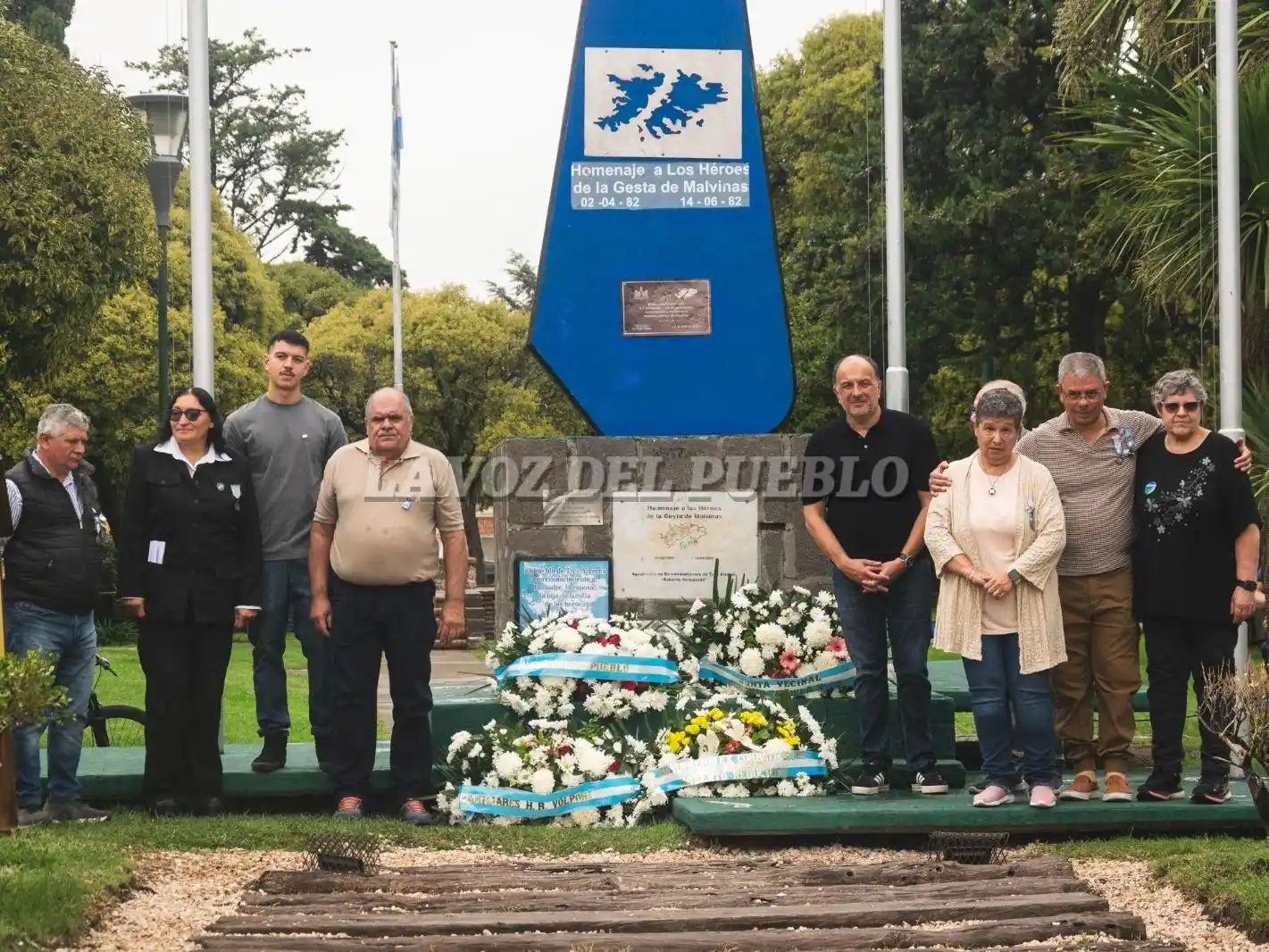 Se llevó a cabo el acto oficial a 44 años del desembarco argentino en las Islas Malvinas