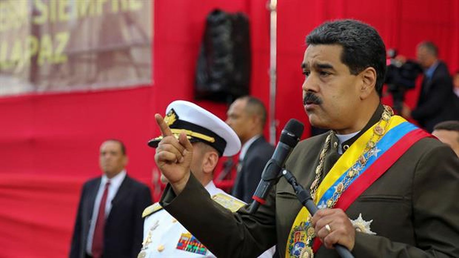 Venezuela solicita a Brasil la extradición de militares sublevados