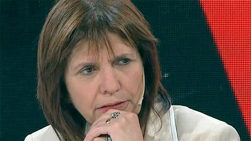 Uso de armas: Bullrich afirmó que Macri "respalda el nuevo protocolo"