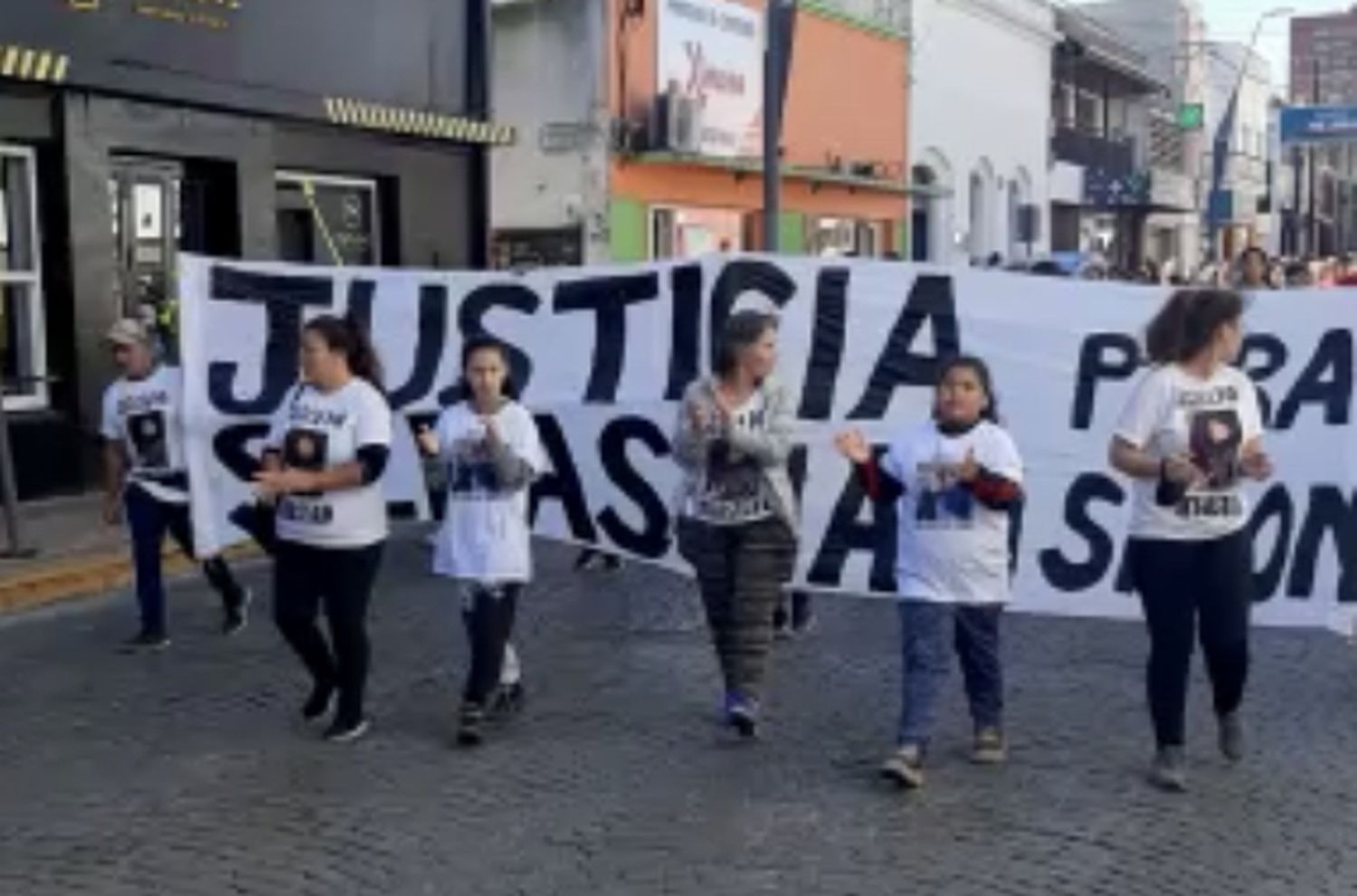 Comenzó la marcha para exigir justicia por Sebastián Simón