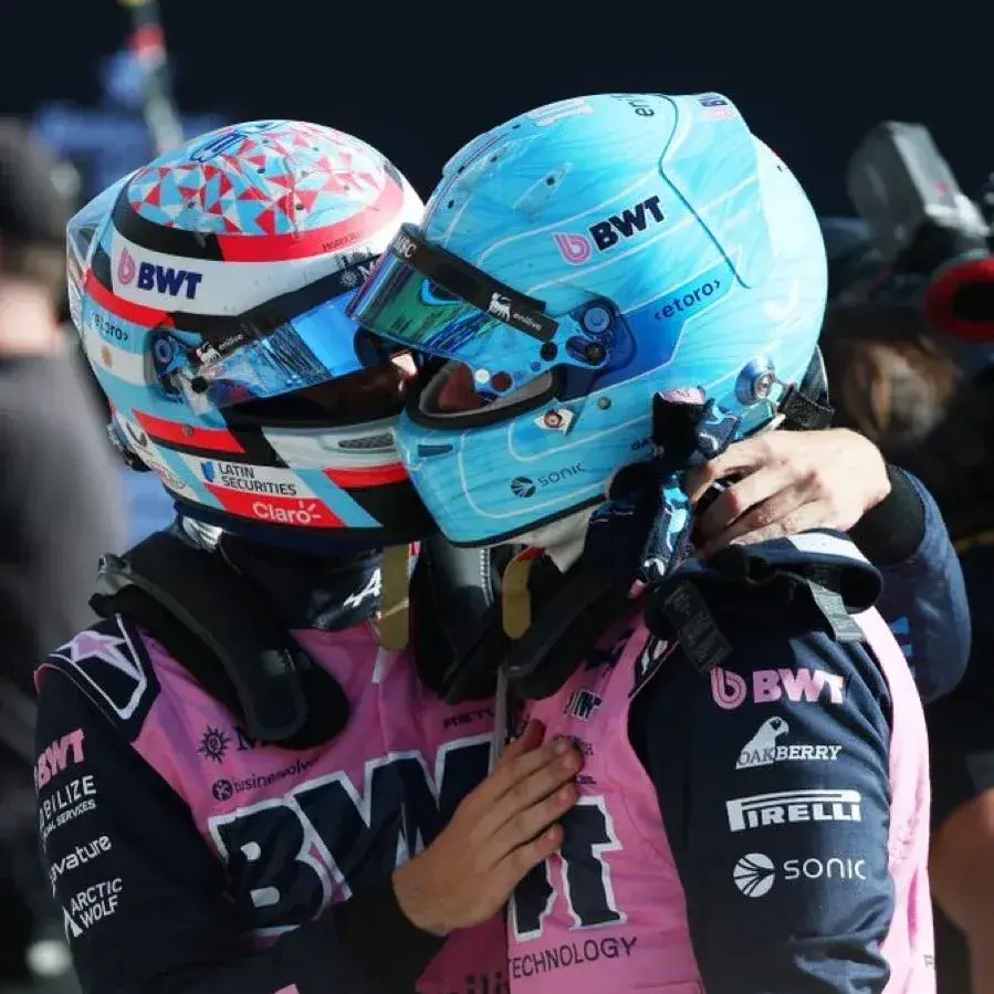 Colapinto felicitando a Gasly