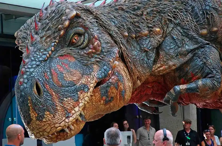 El dinosaurio animatrónico que sorprendió a todos en la BBC