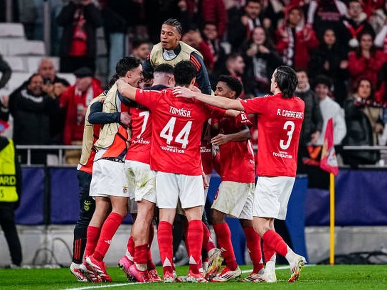 Benfica avanzó a los octavos de final tras eliminar a Mónaco