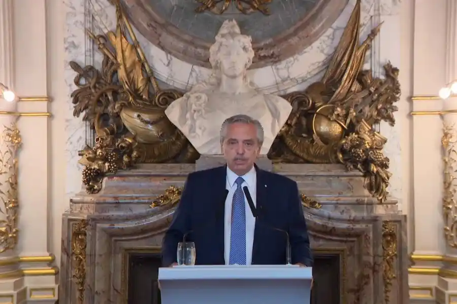 Escándalo en Buenos Aires terminó con una cadena nacional: el Presidente afirmó que la Argentina necesita "funcionarios honestos y jueces probos"