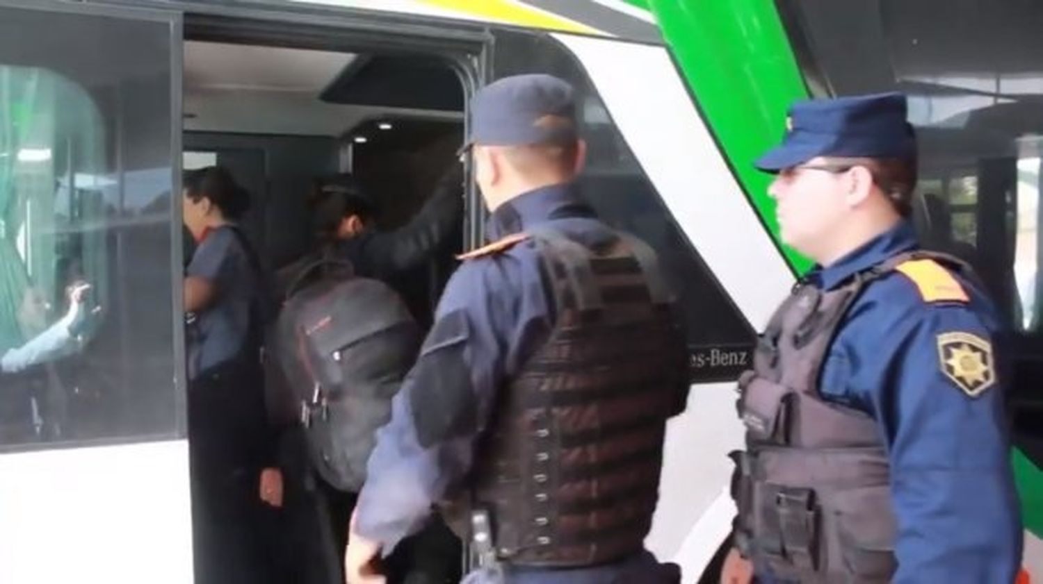 Comienzan a funcionar los micros gratuitos y exclusivos para policías