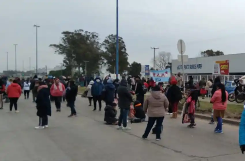 Corte en la ruta 88 y 47: reclaman asistencia económica para comedores populares