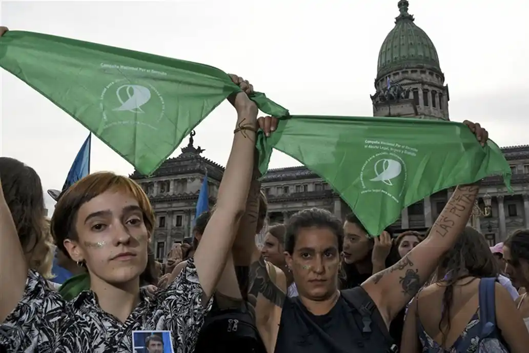 Aborto lega: El 8 de agosto se tratará en el Senado