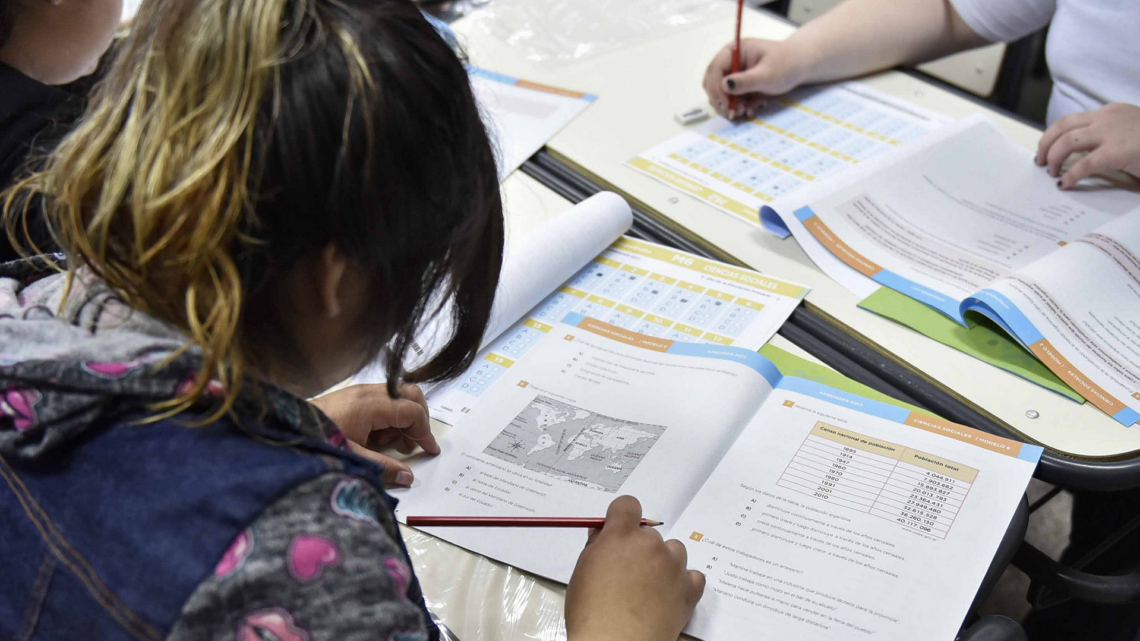 Pruebas Aprender: un informe expone el bajo rendimiento educativo y las crecientes brechas de aprendizaje