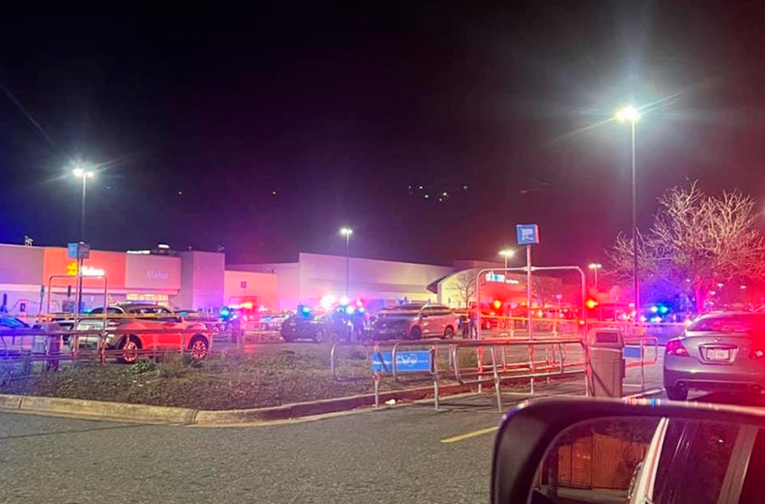 Al menos siete muertos en un tiroteo en un supermercado en Estados Unidos