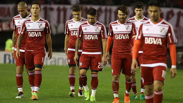 River cayó ante Racing y se despidió de la lucha por el campeonato