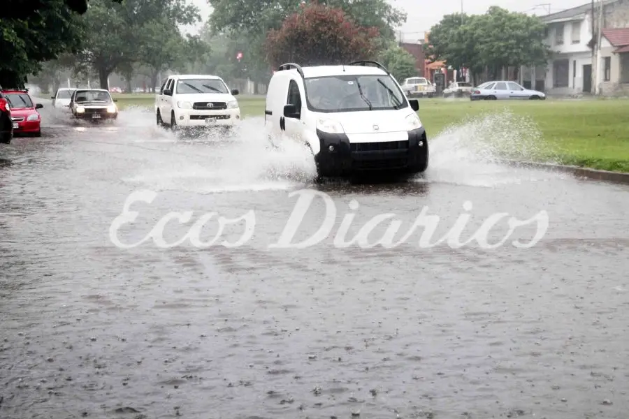 Calles anegadas por la lluvia