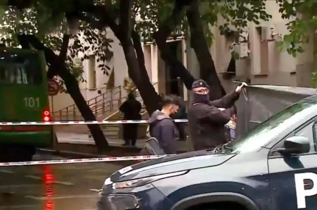 Corrió para tomarse un colectivo pero fue atropellado y murió