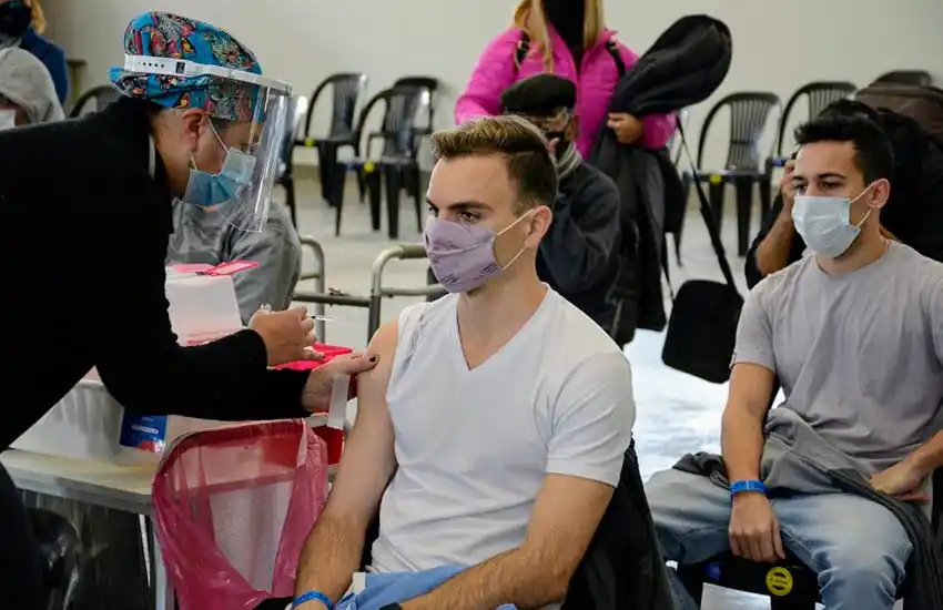 Variante Épsilon en Santa Fe: «Es totalmente previsible; lo importante es seguir vacunando»