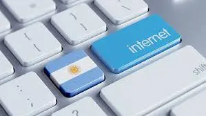Los argentinos prefieren acceso universal a Internet antes que inversión en nuevas rutas
