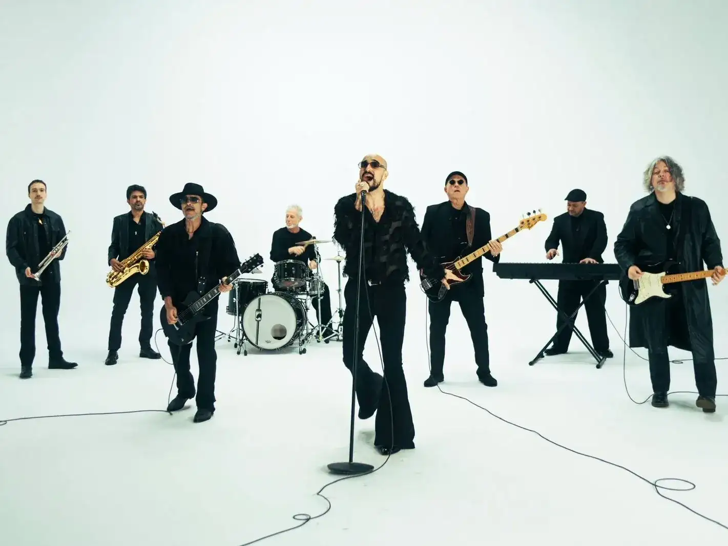 Abel Pintos presentó “Ibuprofeno”, su nuevo single acompañado de un nuevo video