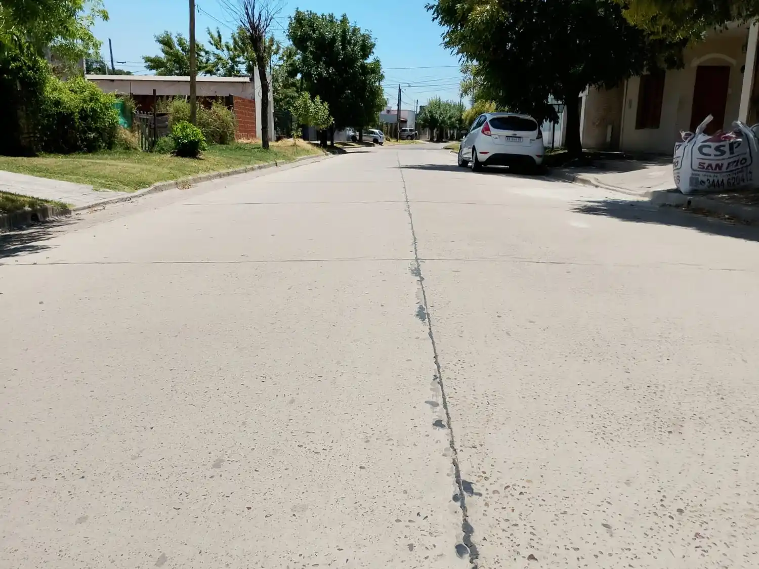 Vecinos del Tercer Cuartel cuestionan el método de cobro del asfalto y la ausencia de información