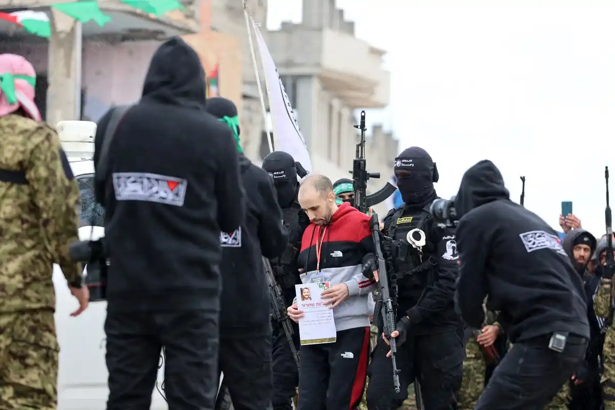 ACUERDO DE TREGUA CON ISRAEL: Hamás entrega a 6 rehenes (+Detalles)