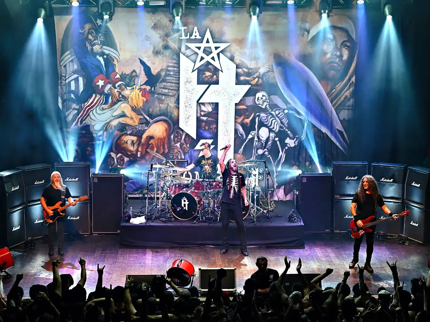 La H No Murió, la banda integrada por históricos músicos de Hermética, recorre el país y Latinoamérica con la gira por los 35 años de “Ácido Argentino”, uno de los discos más influyentes en la historia del heavy metal argentino.