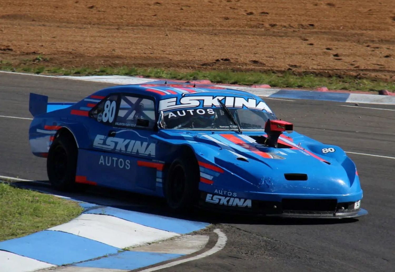 Martín Fuentes logró su primer triunfo en el Procar 4000 en Concordia