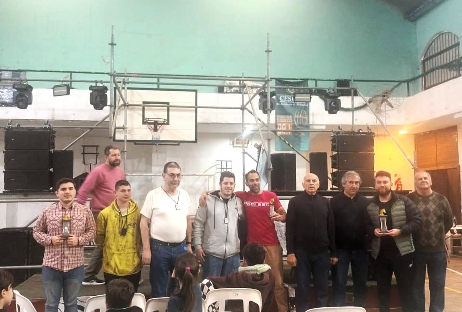 Buena actuación necochense en el Prix Mar y Sierras de Azul