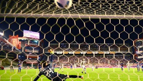 El Rojo buscó siempre, pero no pudo con Tigre en un partido caliente
