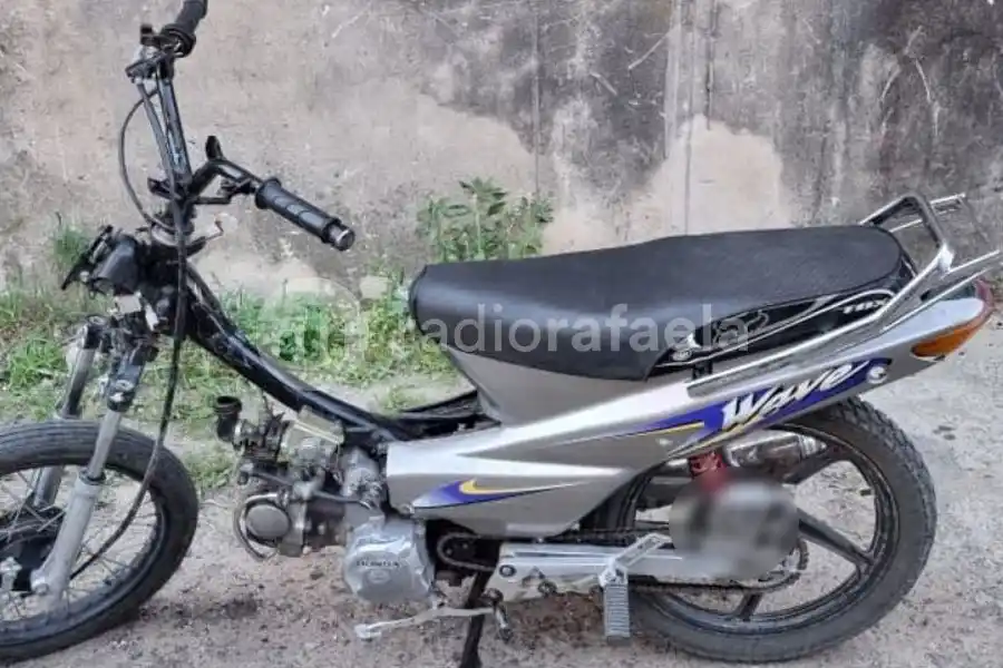 Paseaba en una moto ajena y fue visto por las cámaras de seguridad