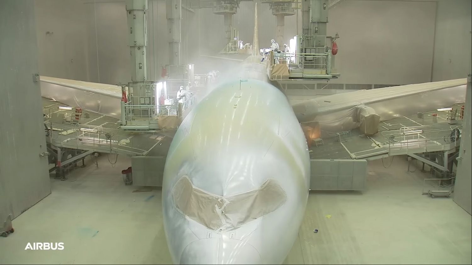 Más de 400 personas trabajan en Airbus/Toulouse para darle color y personalidad a cada aeronave