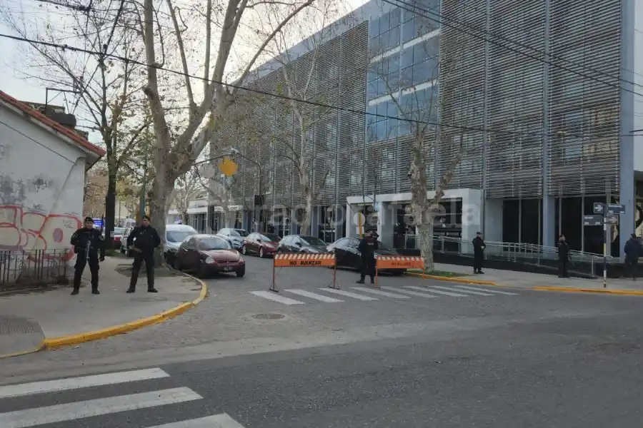 Reconoció haber abusado sexualmente de sus cinco hijas: lo condenaron a 27 años de prisión