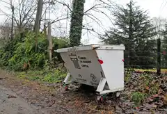 Vecinos de Cerro Leones expresaron su malestar por el nuevo sistema de recolección de residuos