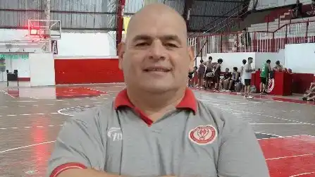 Entrenador de primera división. Marcelo Salinas se mantiene en el cargo