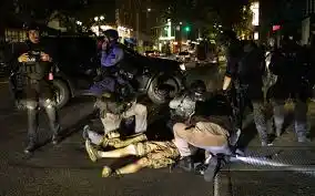 Cerca de los 100 días de manifestaciones: Policía de Portland arresta a 27 personas