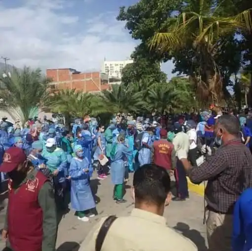 Cuatro casos sospechosos de COVID-19 en primer día de cerco en Naiguatá