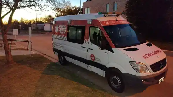 Tragedia en una ciudad de la región: murió una nena de dos años tras la caída de un portón en un club