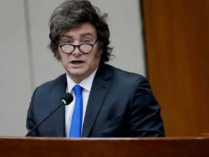 Milei reconoció el cargo que Caputo podría tener en el Gabinete y pronosticó "inflación cero" para 2026