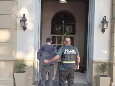 Detuvieron al joven que ingresó con un arma a robar un comercio del Barrio 348