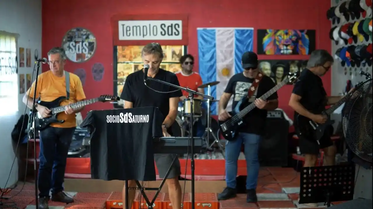 La banda local “SocioSDSaturno” presenta este viernes su primer video clip en YouTube