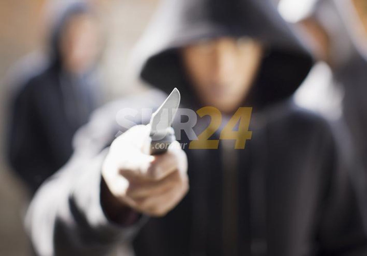 Venado Tuerto: le cortan la pierna con un cuchillo para robarle el celular