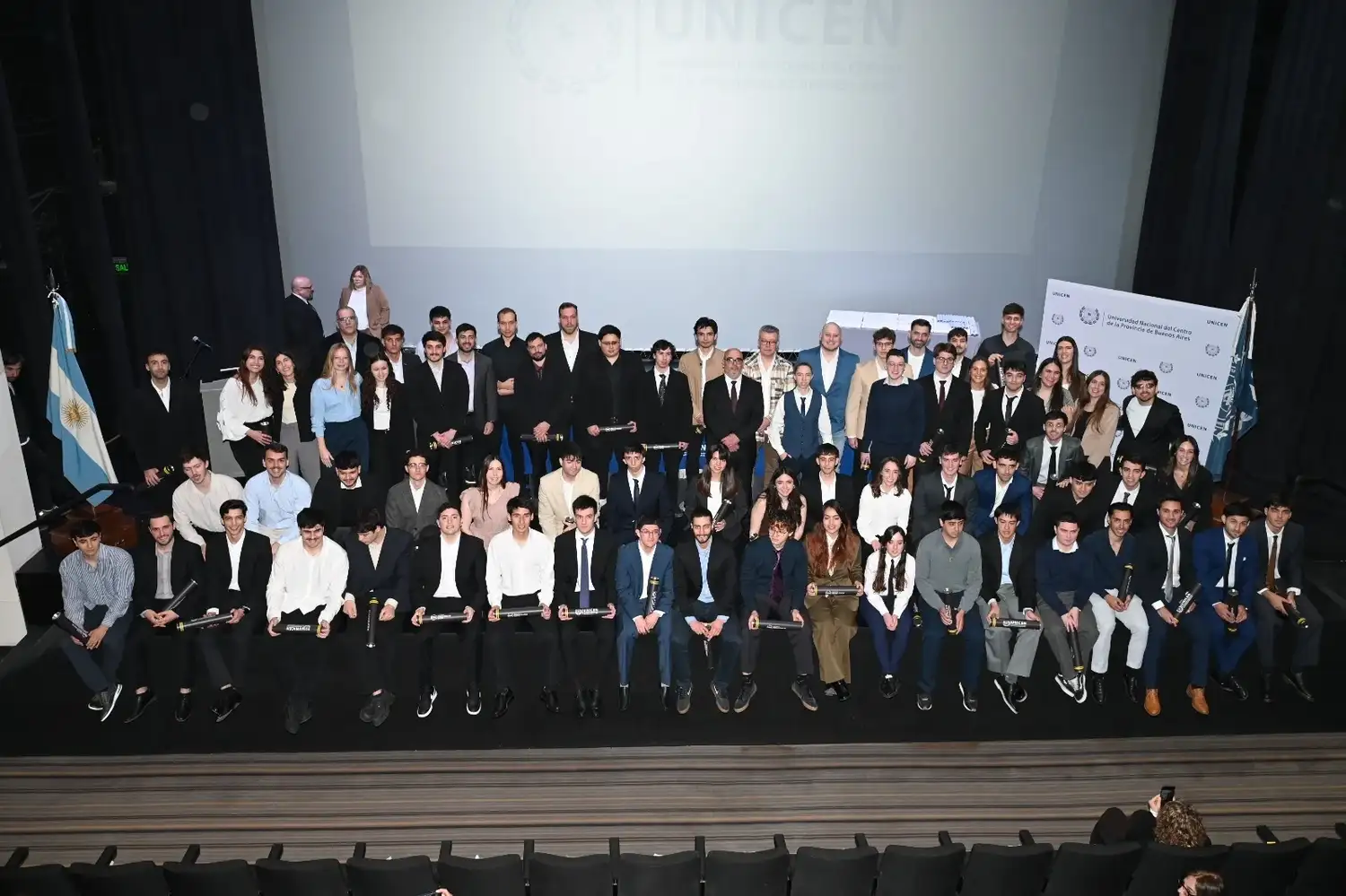 La 176.ª Colación de Grados de la Facultad de Ciencias Exactas de la Unicen reunió a 68 nuevos profesionales.