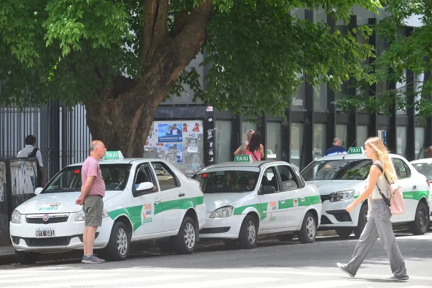 El Sindicato Unión Conductores de Taxímetros de La Plata presentó un proyecto de ordenanza para regular el alquiler de taxis.