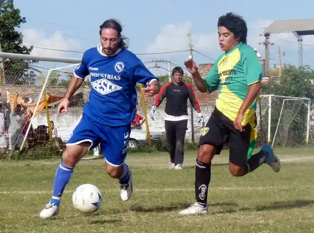 Agónico empate en Villa María